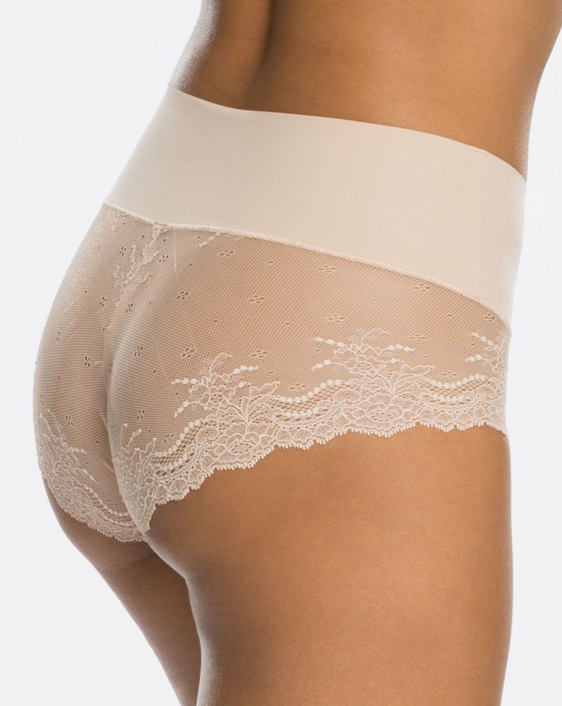 Undie-tectable® Smoothing Lace Hi-Hipster Panty - Soft Nude