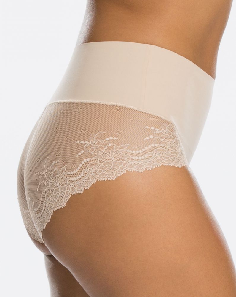 Undie-tectable® Smoothing Lace Hi-Hipster Panty - Soft Nude