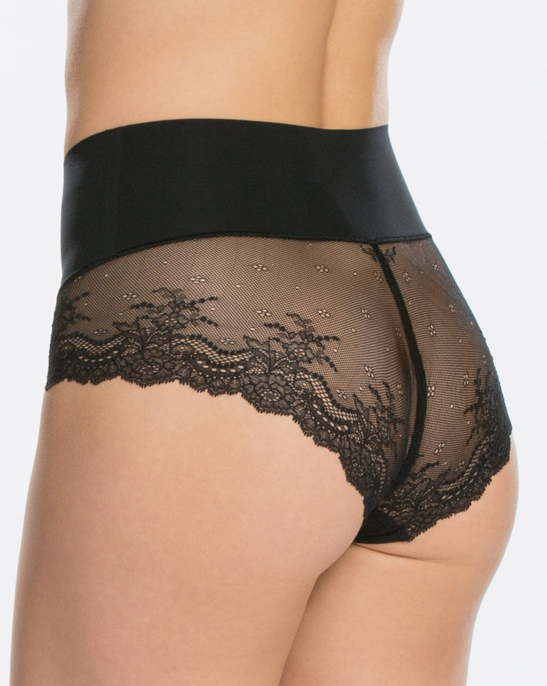 Undie-tectable® Smoothing Lace Hi-Hipster Panty - Very Black
